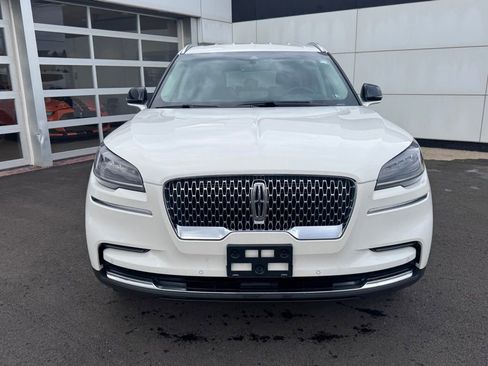 Used 2023 Lincoln Aviator AWD w/ Elements Package image 10