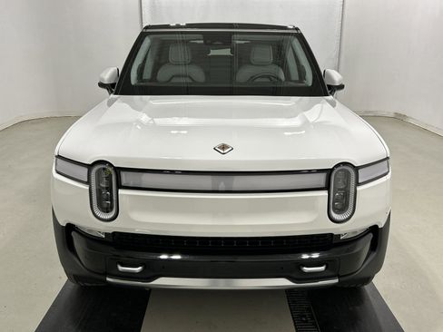 Used 2024 Rivian R1S Adventure AWD/4WD image 8