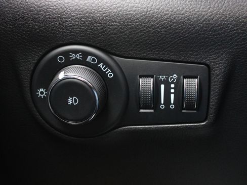 Used 2023 Jeep Compass High Altitude AWD/4WD image 27