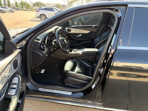 Used 2018 Mercedes-Benz C 300 Sedan image 2