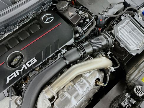 Used 2024 Mercedes-Benz GLA 35 AMG 4MATIC image 33