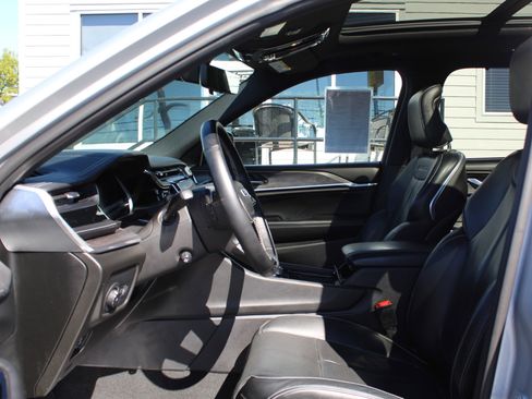 Used 2022 Jeep Grand Cherokee L Overland w/ Advanced Protech Group III image 13