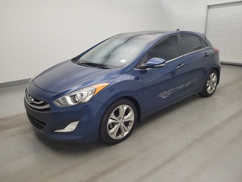 Used 2015 Hyundai Elantra GT w/ Option Group 03 FWD image 2