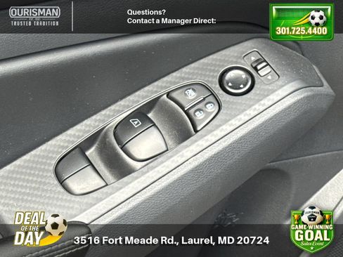 Used 2025 Nissan Altima 2.5 SV FWD image 8