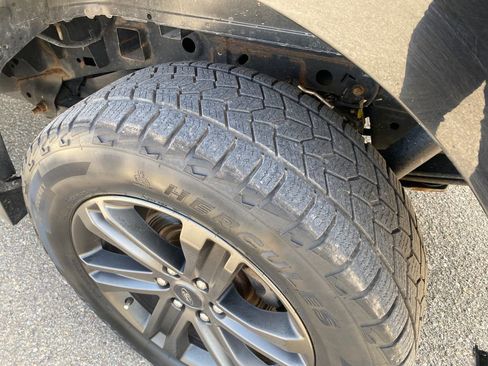 Used 2021 Ford F150 Lariat w/ Equipment Group 502A High image 27