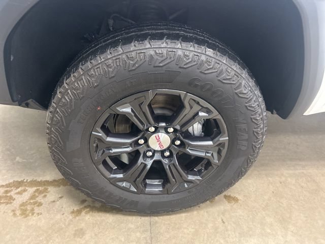 Used 2024 GMC Canyon Elevation w/ Trailering Package AWD/4WD image 11