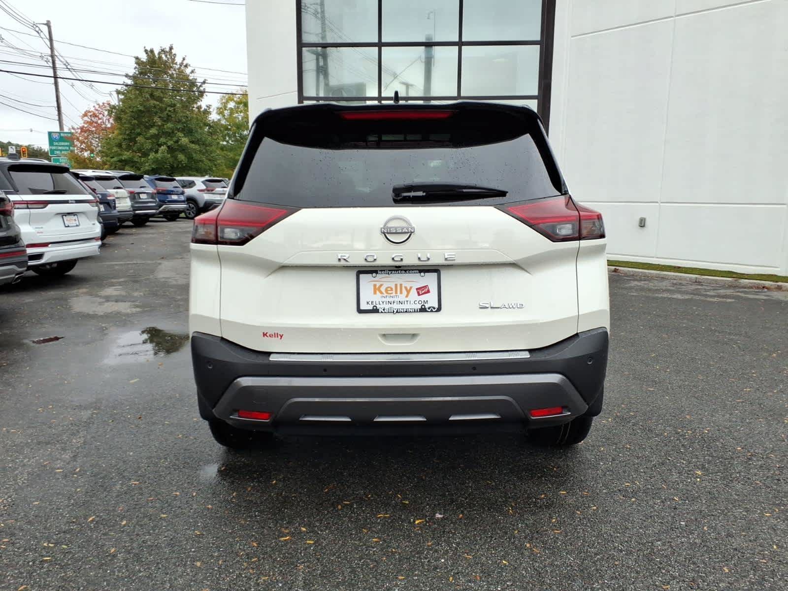 Used 2023 Nissan Rogue SL AWD/4WD image 6
