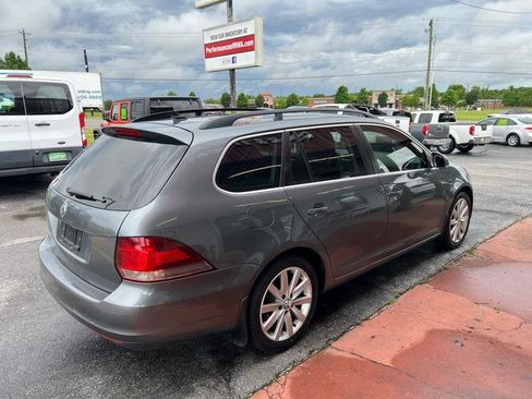 Used 2011 Volkswagen Jetta SE FWD image 3