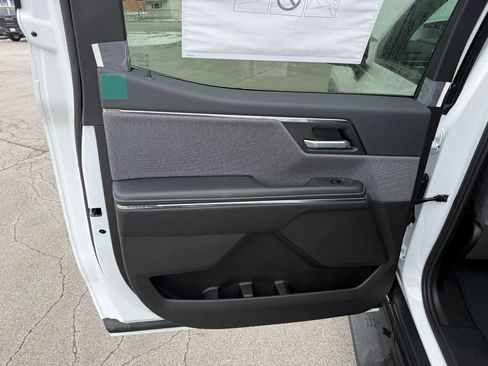 New 2026 GMC Sierra EV Elevation image 22