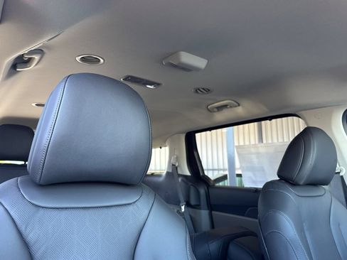 New 2026 Kia Carnival EX FWD image 18