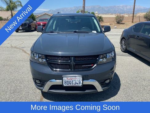 Used 2018 Dodge Journey Crossroad FWD image 2