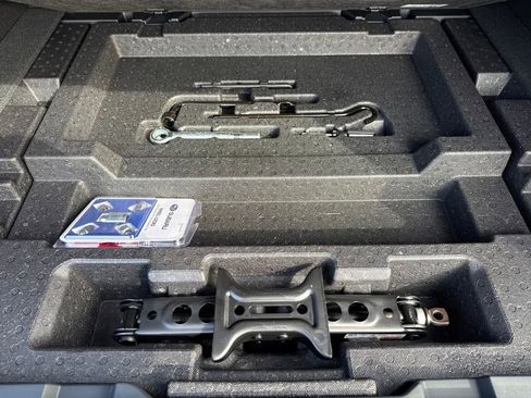 Used 2025 Subaru Outback Premium w/ Popular Package #1A image 24