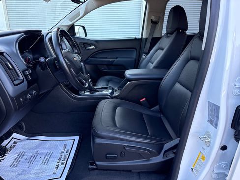 Used 2022 Chevrolet Colorado Z71 w/ Safety Package AWD/4WD image 9