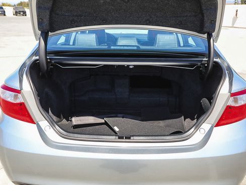 Used 2016 Toyota Camry XLE FWD image 25