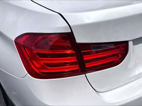 Used 2015 BMW 328i Sedan RWD image 23