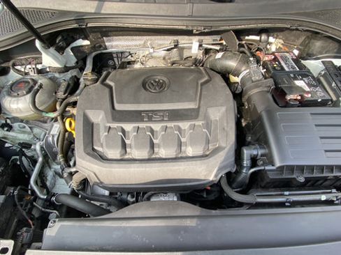 Used 2022 Volkswagen Tiguan SEL R-Line AWD/4WD image 28