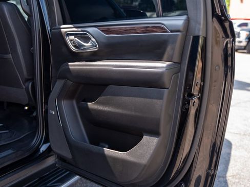 Used 2023 Chevrolet Suburban LT AWD/4WD image 19