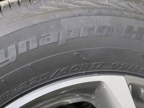 Used 2025 Chevrolet Trax LT w/ LT Convenience Package image 38