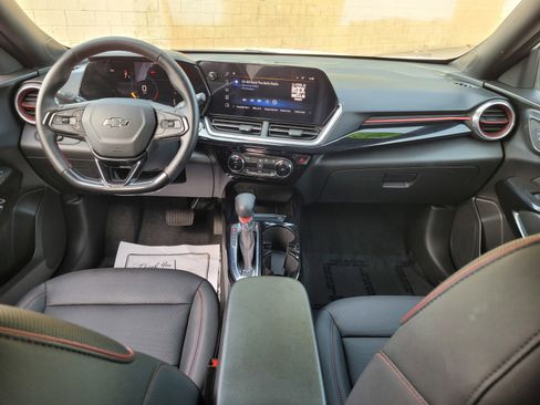 Used 2024 Chevrolet Trax RS image 15