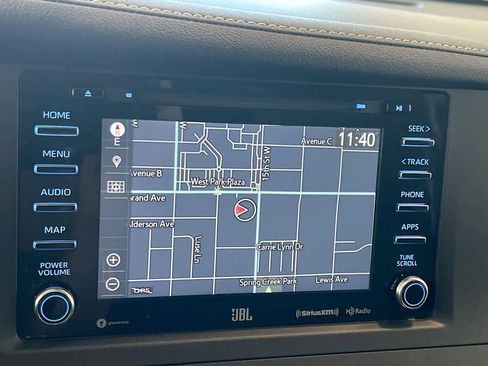 Used 2020 Toyota Sienna SE w/ SE Preferred Package image 18