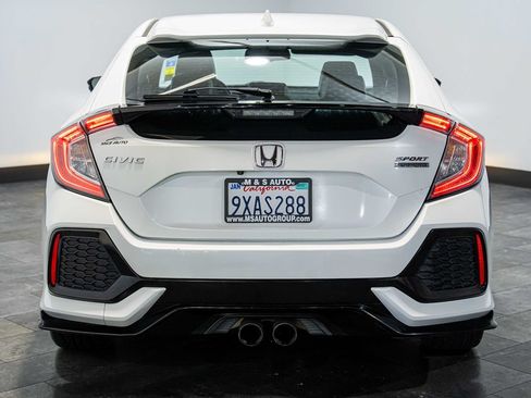 Used 2019 Honda Civic Sport Touring image 5