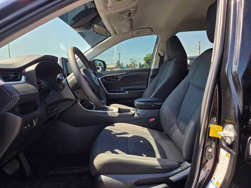 Certified 2020 Toyota RAV4 LE w/ Carpet Mat Package AWD/4WD image 21