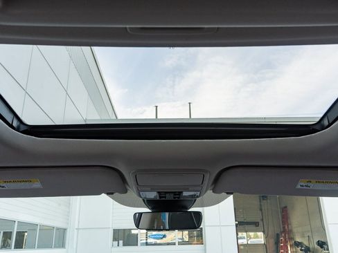 New 2026 Honda Odyssey Touring image 23