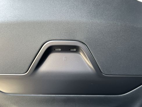 New 2025 Lincoln Nautilus Premier w/ Equipment Group 102A image 30