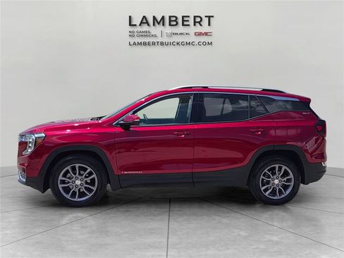 Used 2023 GMC Terrain SLT FWD image 2