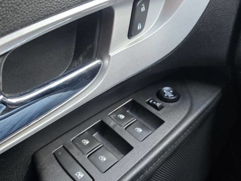 Used 2016 Chevrolet Equinox LT image 9