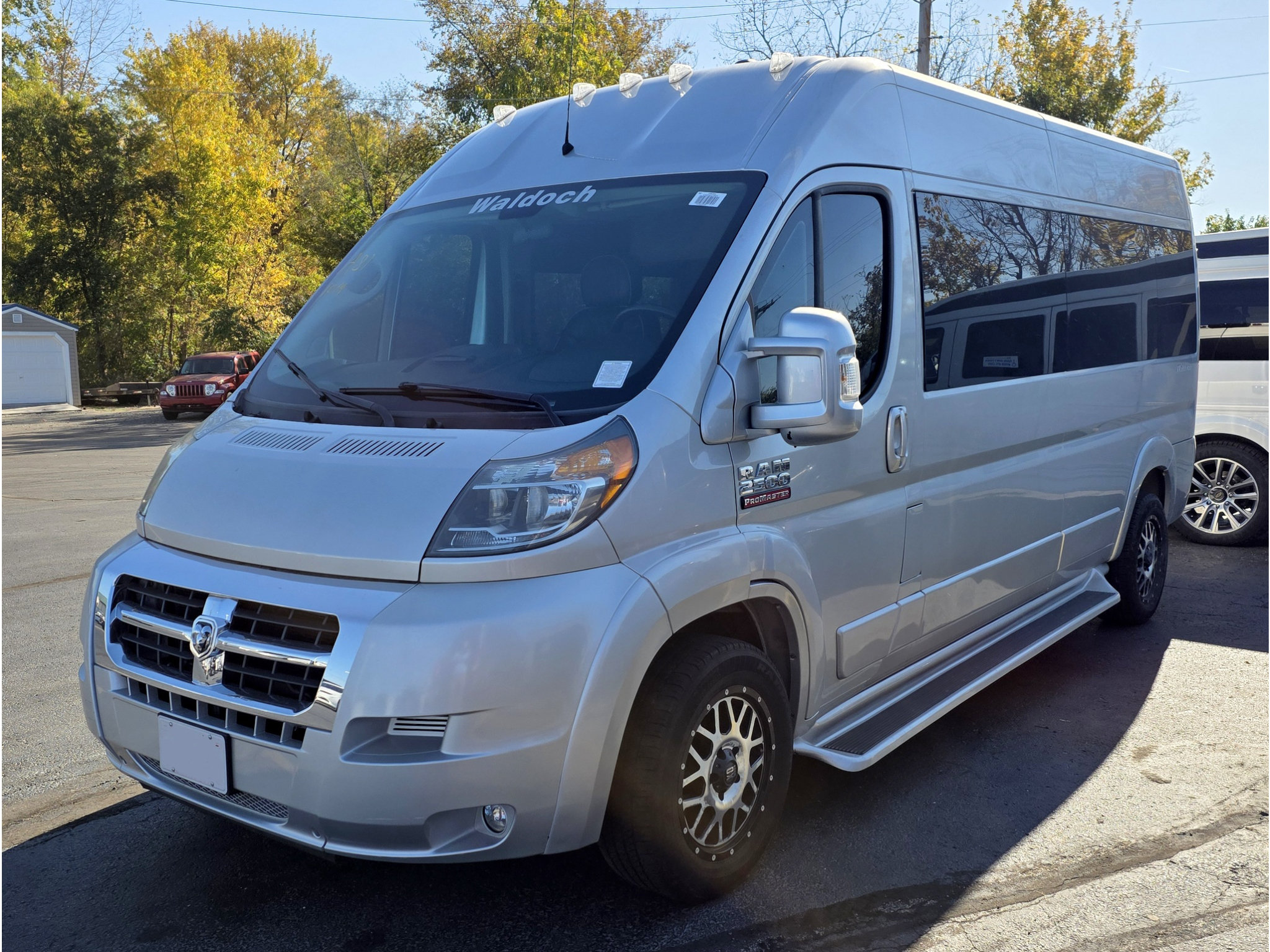 Used 2018 RAM ProMaster 2500 w/ Premium Appearance Group FWD image 6