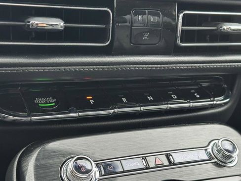 Used 2021 Lincoln Nautilus Reserve image 20