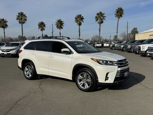 Used 2018 Toyota Highlander Limited image 55
