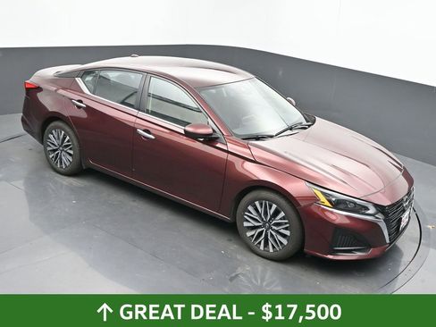 Used 2023 Nissan Altima 2.5 SV image 36