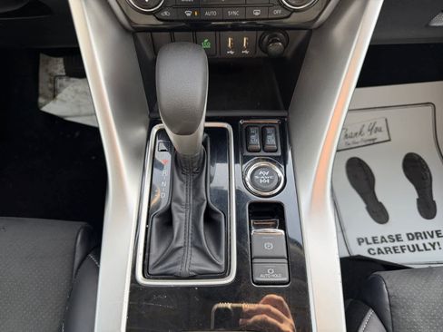 Used 2024 Mitsubishi Eclipse Cross SE image 15