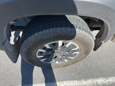 Used 2024 Nissan Frontier PRO-4X w/ Technology Package image 5