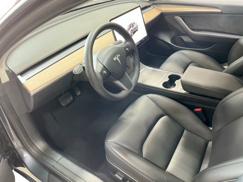 Certified 2023 Tesla Model 3 Standard Range RWD image 9