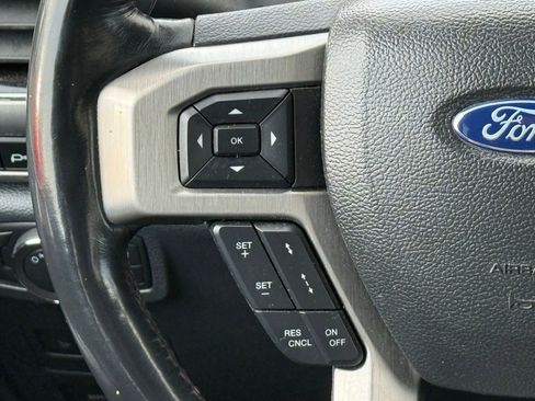 Used 2022 Ford F350 Platinum image 28