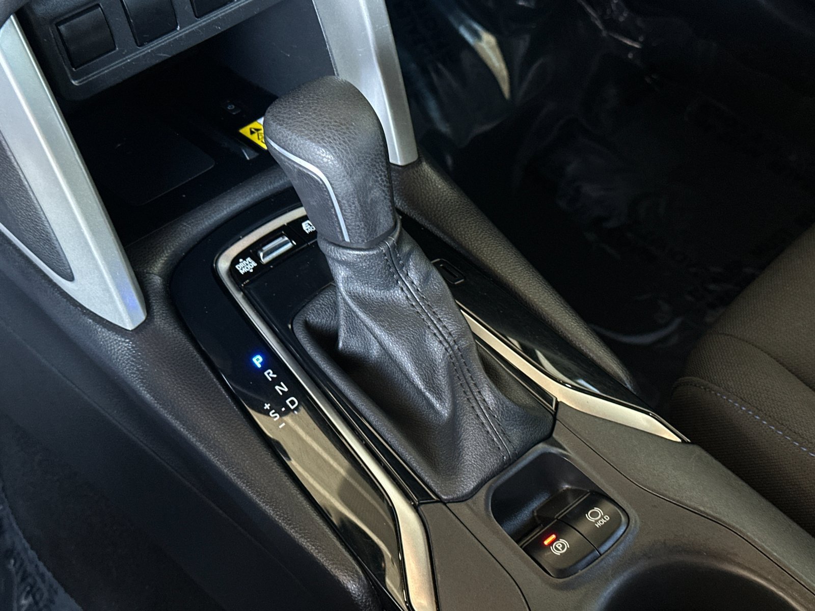 Used 2023 Toyota Corolla Cross AWD Hybrid image 18