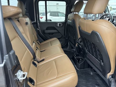 Used 2021 Jeep Gladiator Rubicon image 34