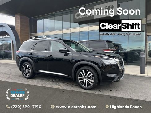 Used 2025 Nissan Pathfinder Platinum image 1
