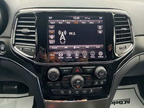 Used 2021 Jeep Grand Cherokee Limited image 24