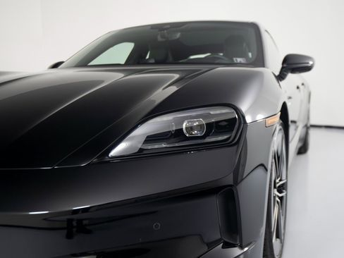 Certified 2025 Porsche Taycan 4S image 37