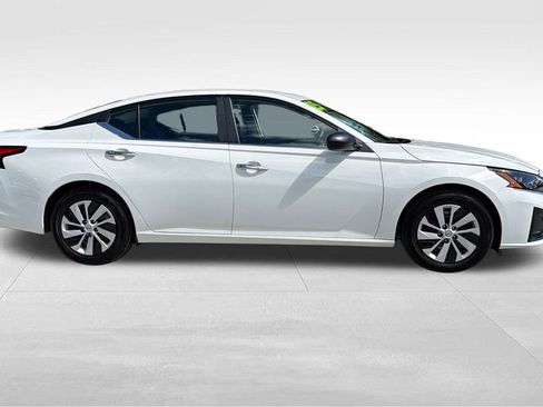 Certified 2025 Nissan Altima 2.5 S image 8