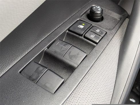 Used 2025 Toyota Corolla LE image 22