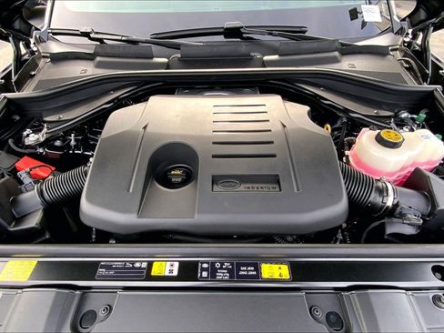 New 2026 Land Rover Range Rover Long Wheelbase SE image 14