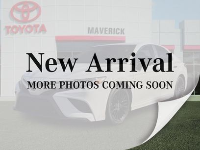 Used 2020 Toyota Camry SE w/ Carpet Mat Package
