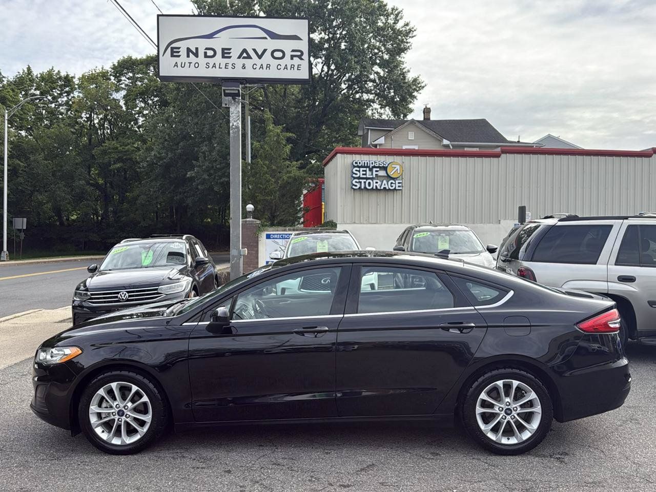 Used 2020 Ford Fusion SE FWD image 4