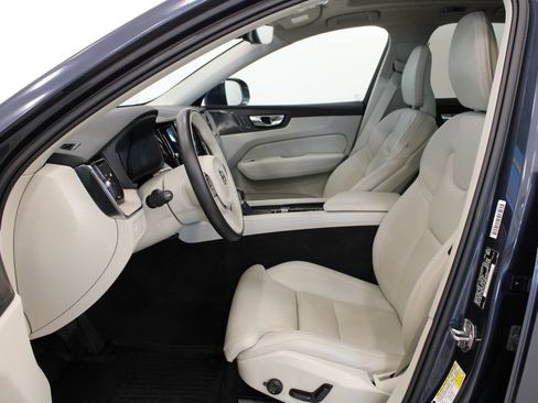Used 2021 Volvo XC60 T5 Inscription w/ Protection Package Premier FWD image 10