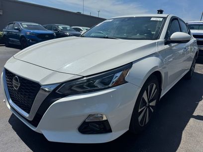 Used 2022 Nissan Altima 2.5 SL